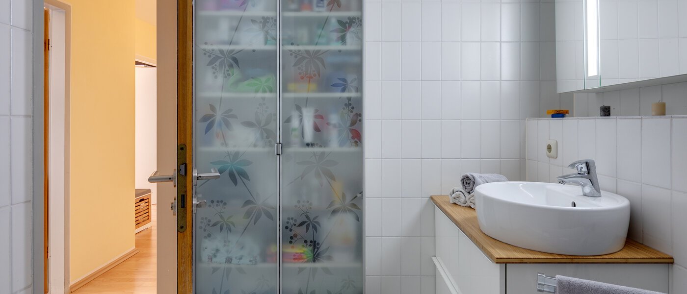 attic apartment München Schwanthalerhöhe 02 bathroom 11426