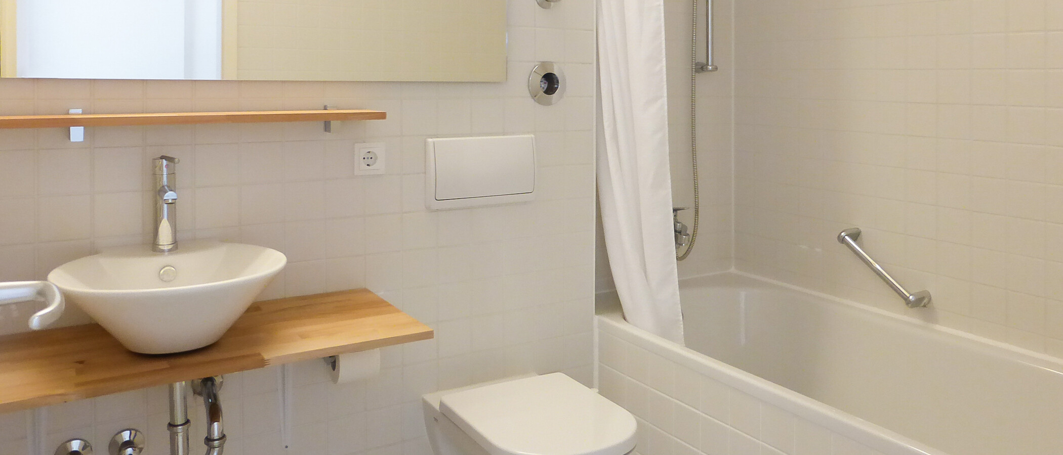 apartment München Maxvorstadt 01 bathroom 11428
