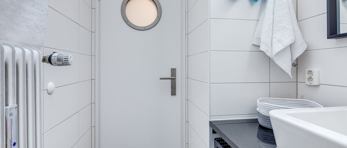 apartment München Fasangarten 02 bathroom 11437