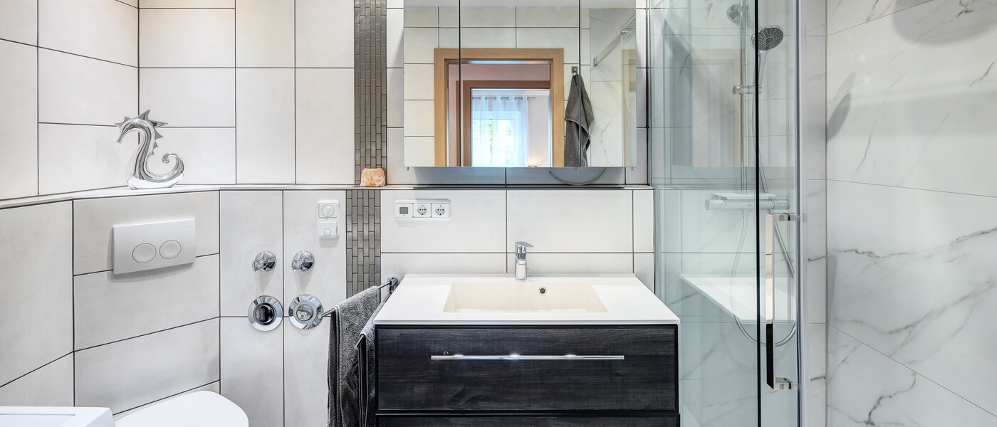 apartment München Milbertshofen 01 bathroom 11446