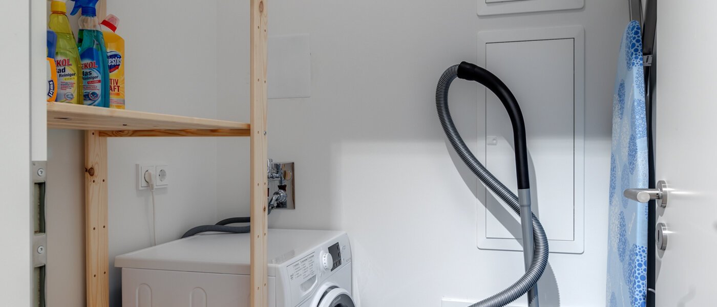 apartment München Bogenhausen 01 storage room 11481