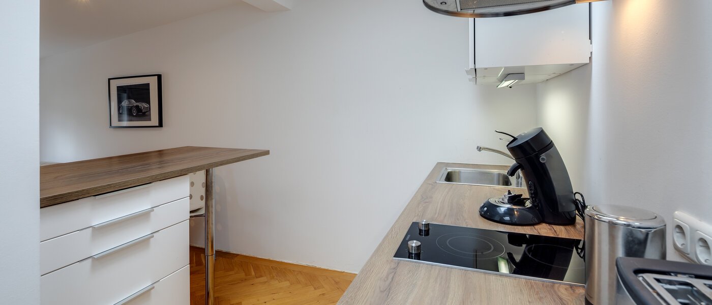 attic apartment München Schwanthalerhöhe 03 kitchen 11507