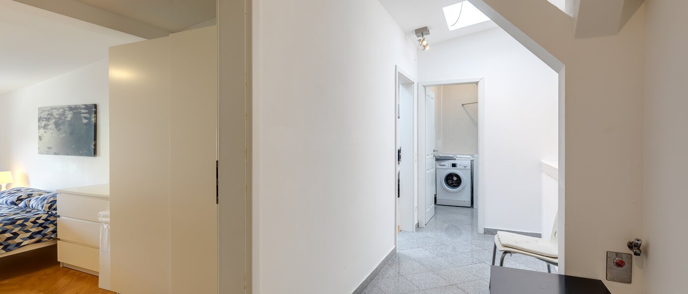 attic apartment München Schwanthalerhöhe 01 hall 11507