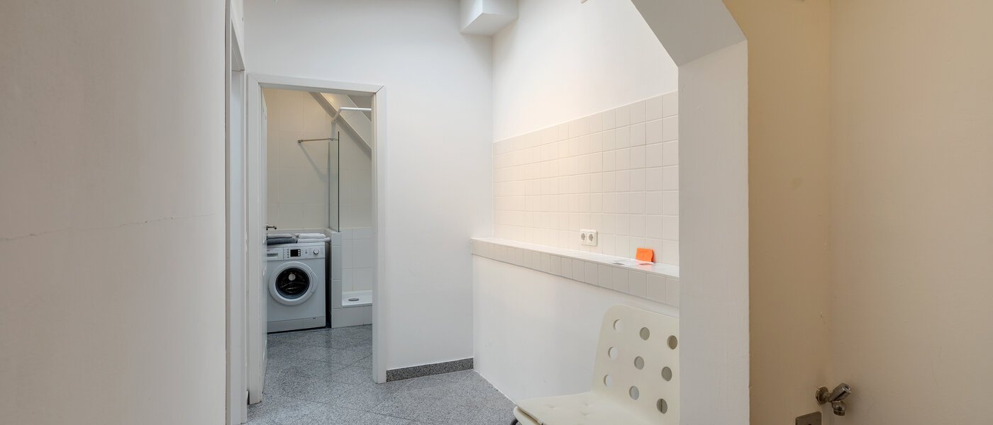 attic apartment München Schwanthalerhöhe 02 hall 11507