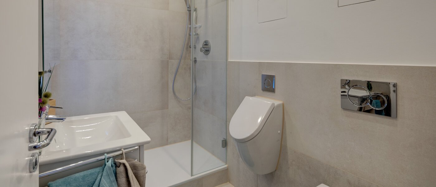 apartment München Schwabing (rechts der Leopoldstraße) 02 bathroom 11509