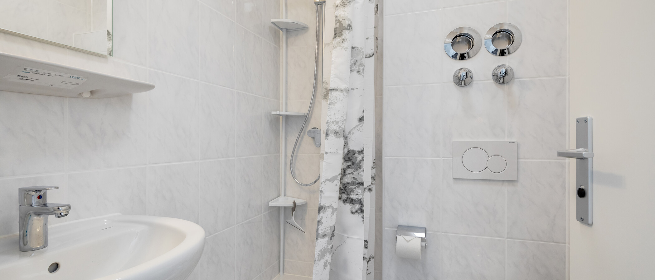 apartment München Ramersdorf 01 bathroom 11545