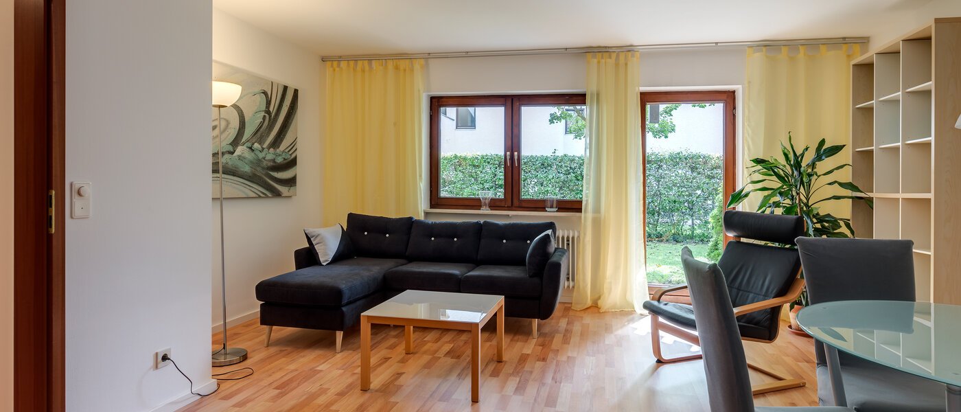 apartment München Harlaching 02 living room 1155