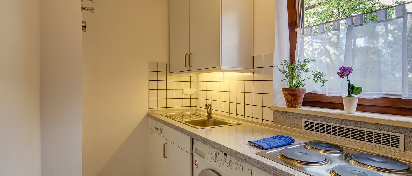 apartment München Harlaching 01 kitchen 1155