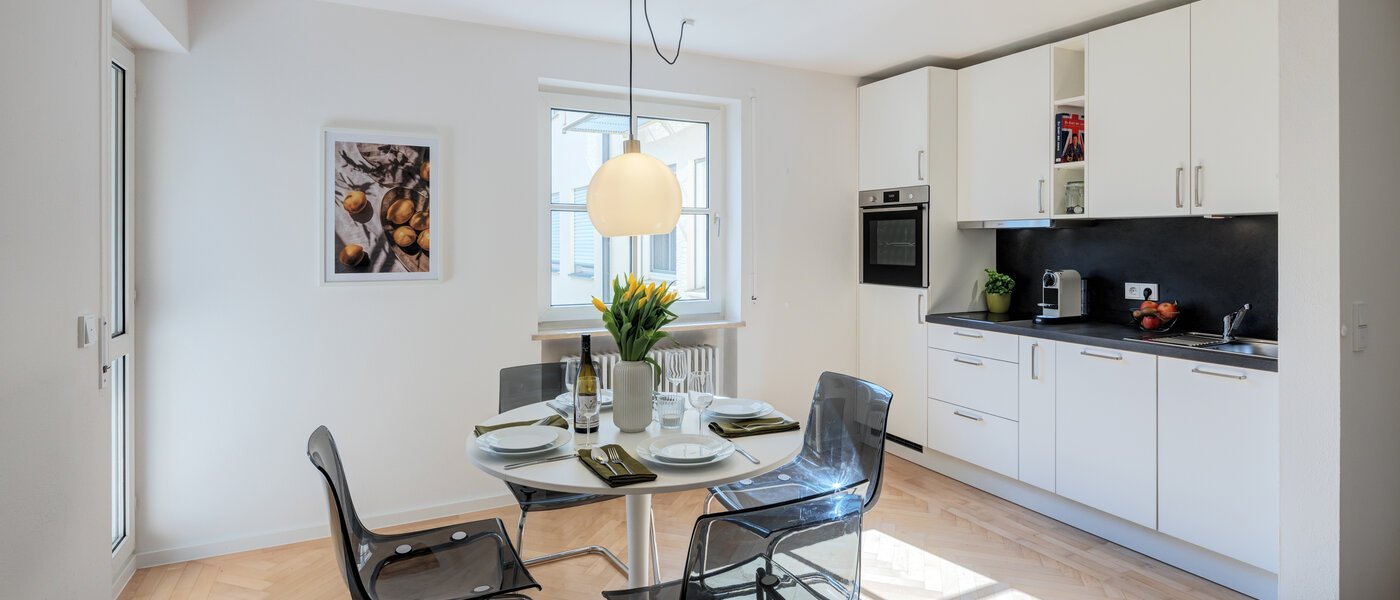 apartment München Schwabing-Nord (zw. Leopoldstraße & Englischen Garten) 02 kitchen 11551