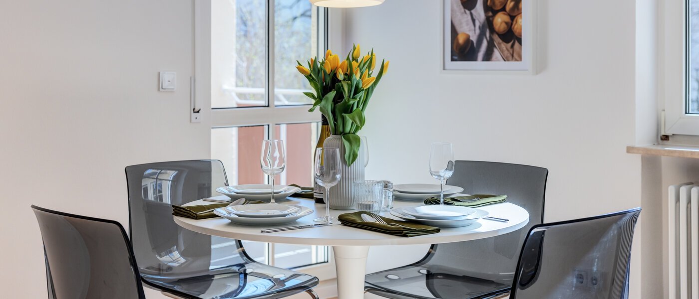 apartment München Schwabing-Nord (zw. Leopoldstraße & Englischen Garten) 05 living area 11551