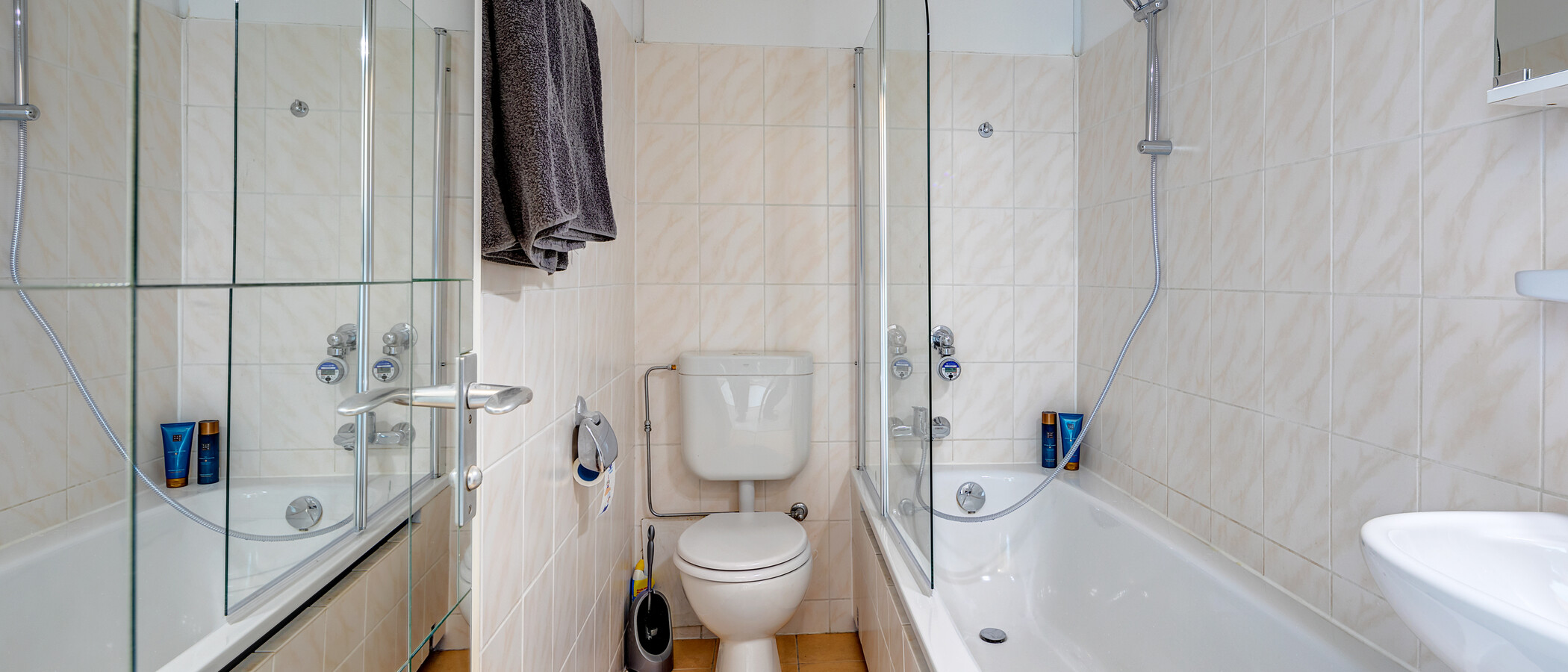 apartment München Parkstadt Solln 01 bathroom 11555