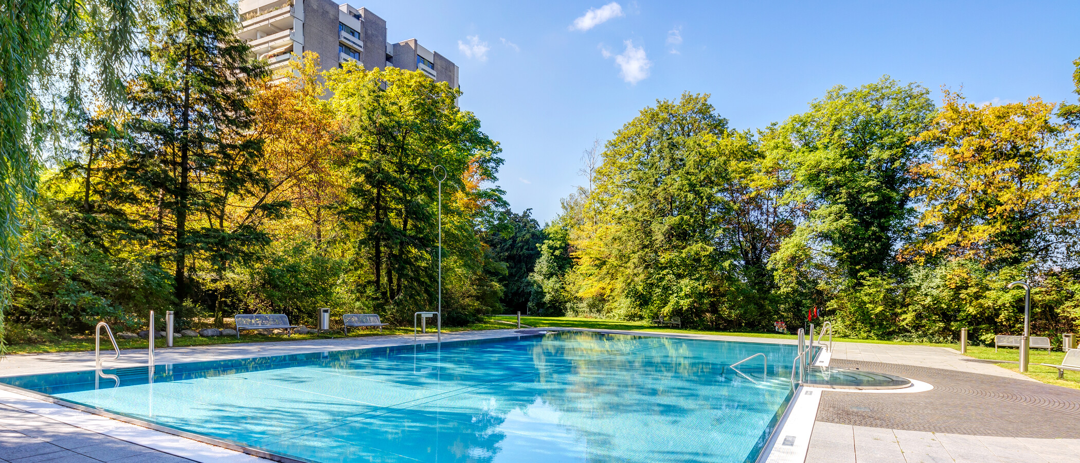 apartment München Parkstadt Solln 01 pool 11555