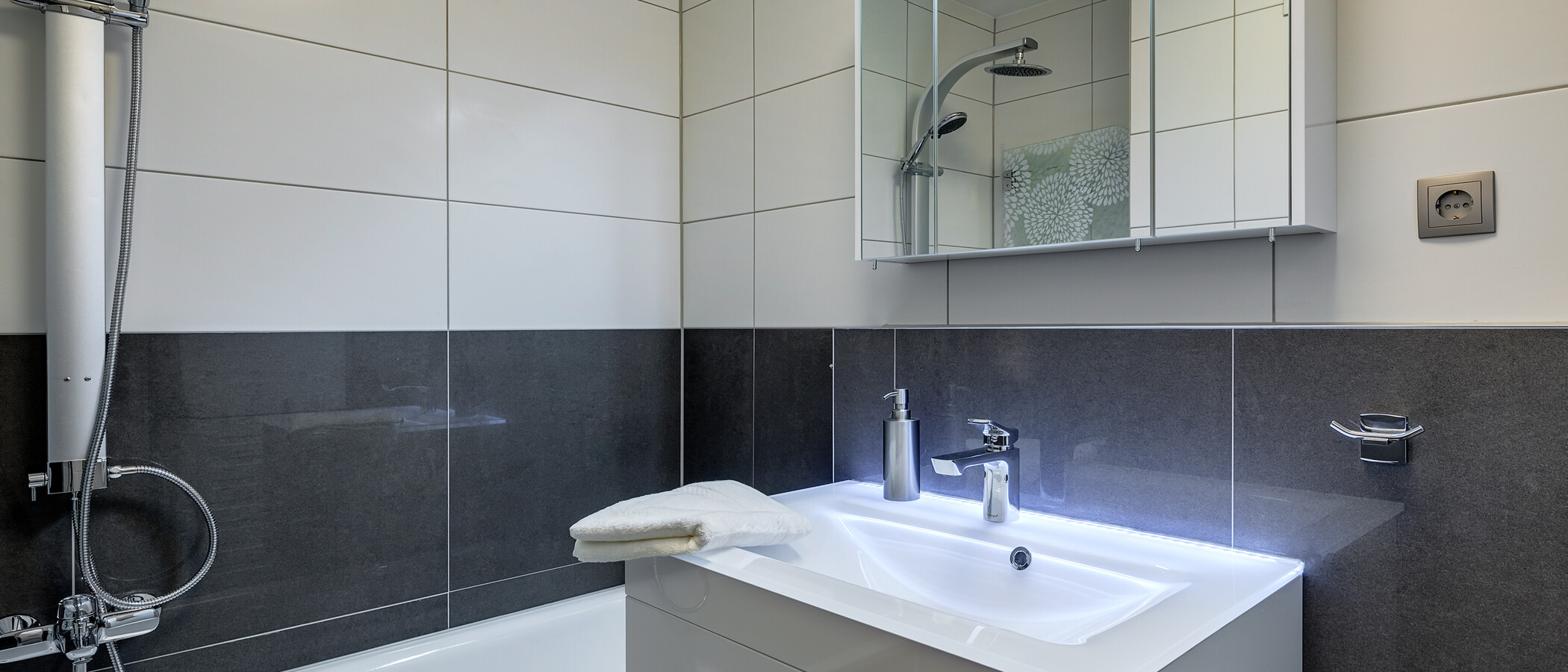 apartment München Thalkirchen 01 bathroom 11557