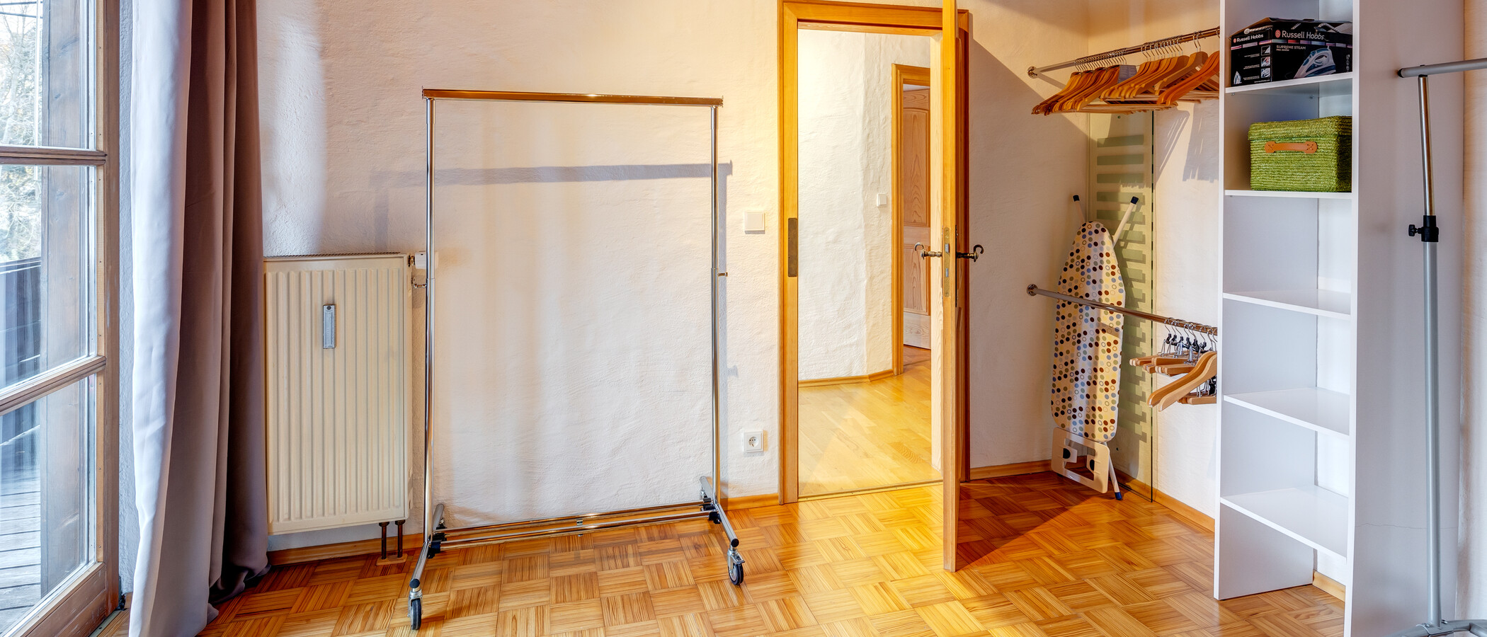 apartment München Am Hart 02 dressing room 11561