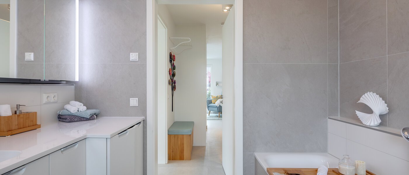 apartment Haar 02 bathroom 11570