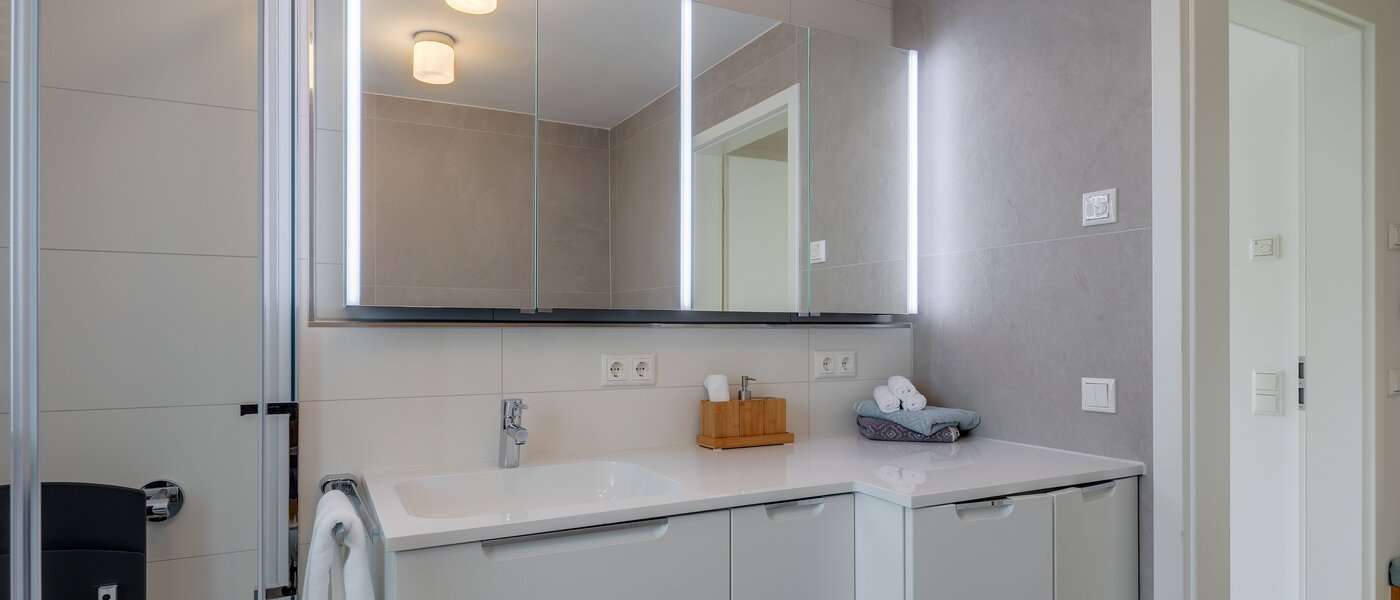 apartment Haar 03 bathroom 11570