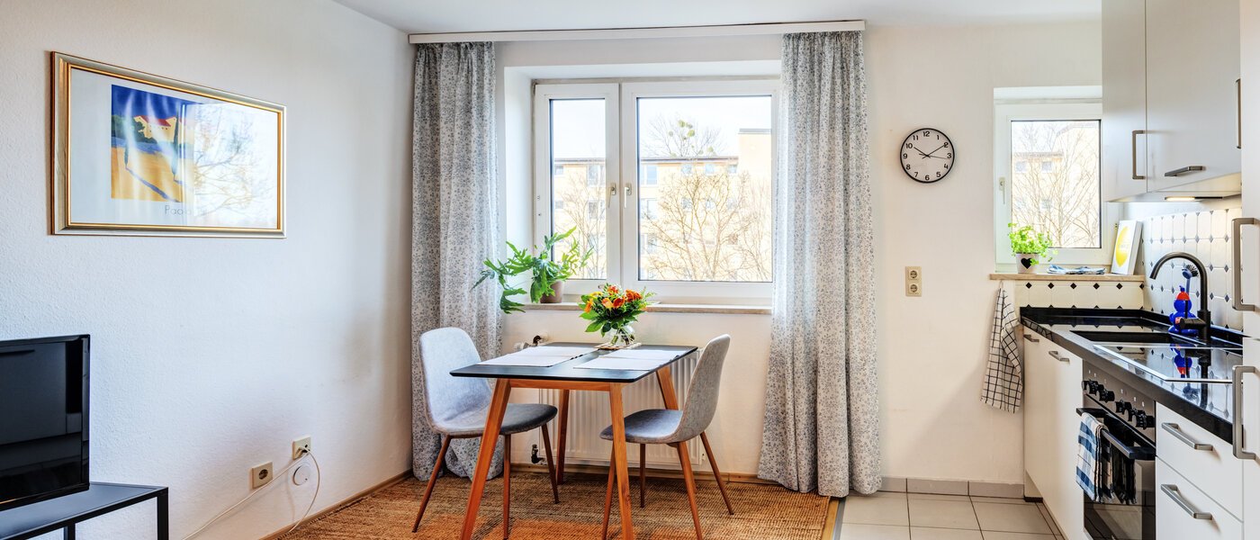 apartment München Parkstadt Bogenhausen 02 living area 1160