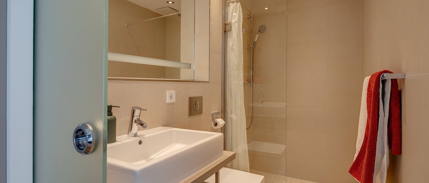 studio München Bogenhausen 01 bathroom 11603