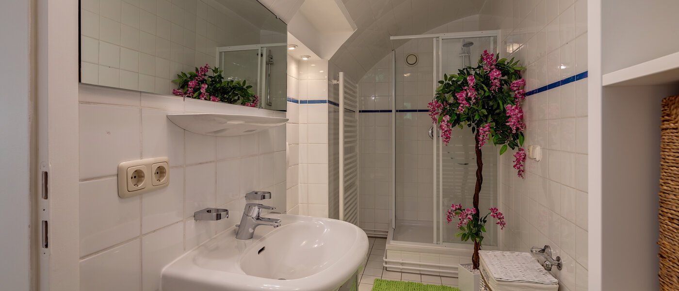 apartment Oberhaching 01 bathroom 11644