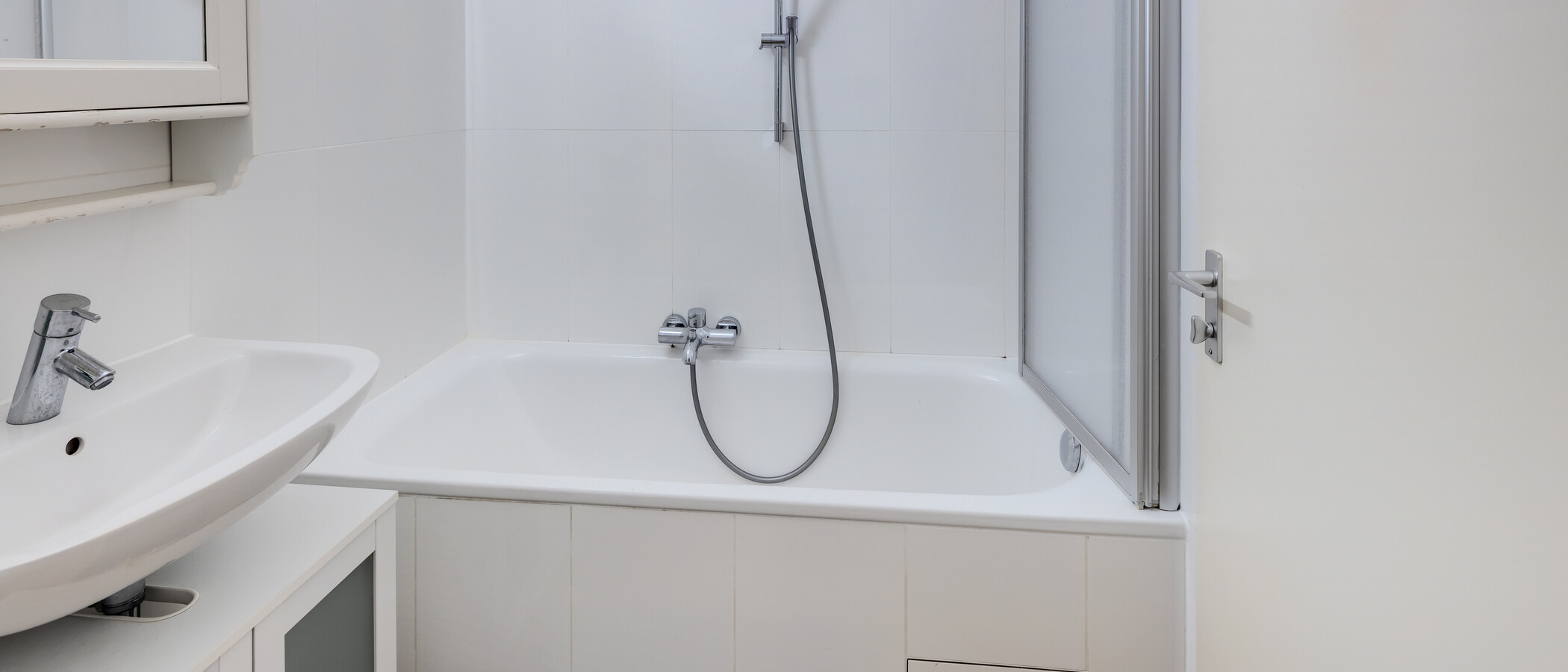 apartment München Milbertshofen 02 bathroom 11650