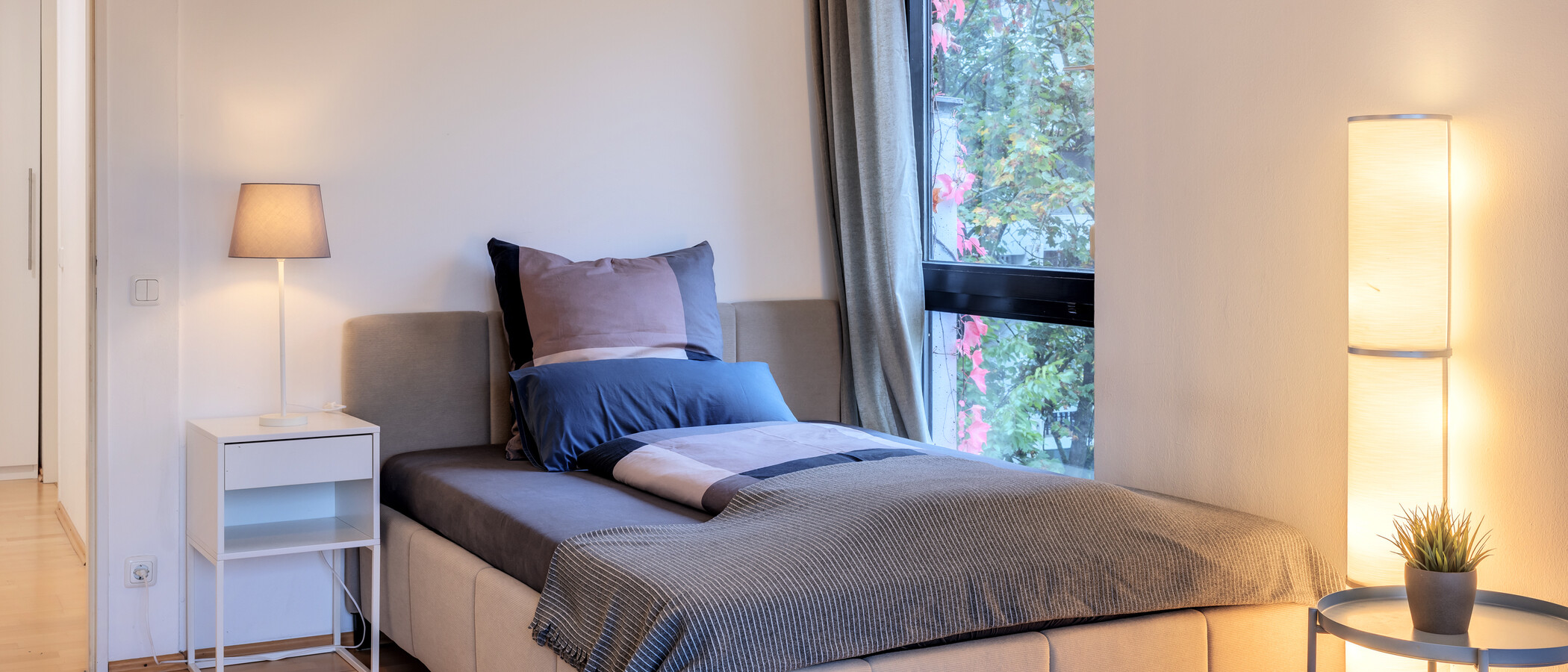 apartment München Milbertshofen 01 sleeping area 11650