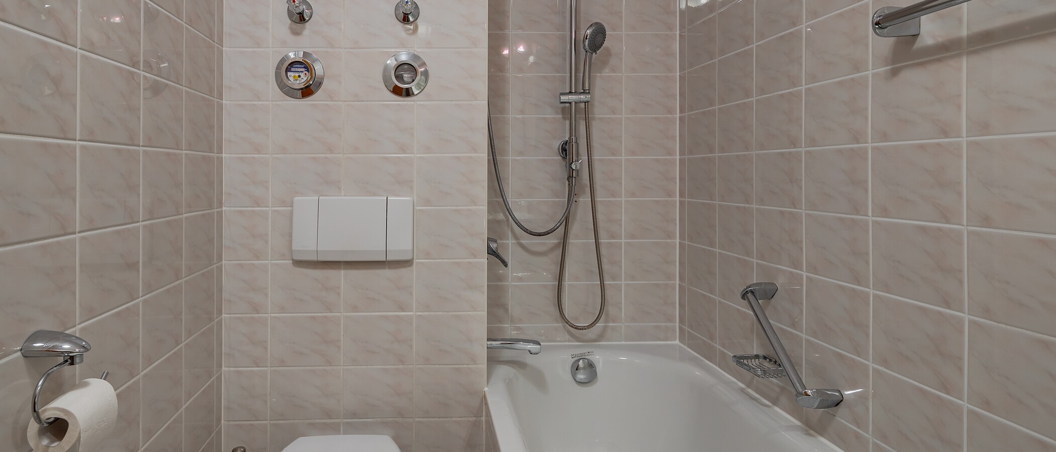 apartment München Lerchenau 01 bathroom 11659