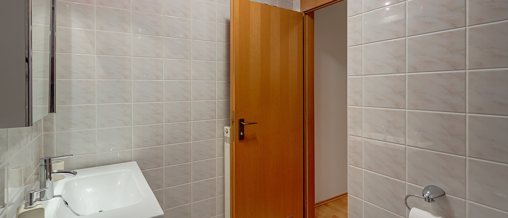 apartment München Lerchenau 03 bathroom 11659