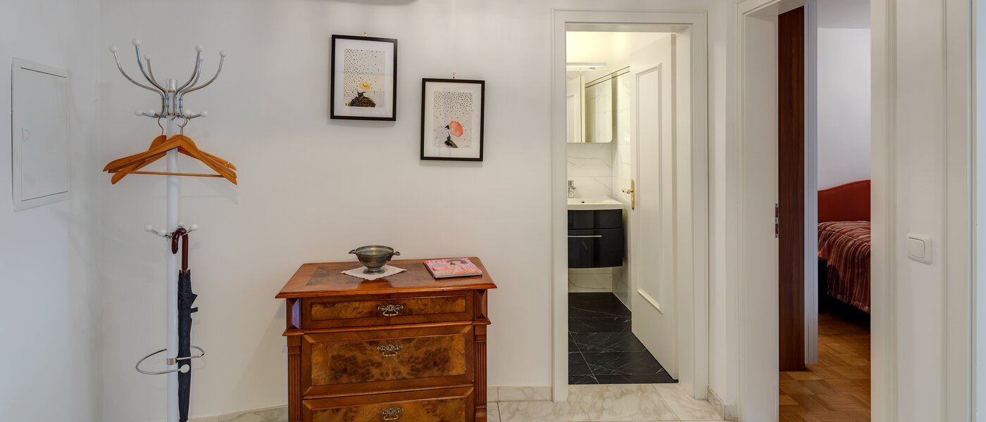 apartment München Gärtnerplatzviertel 01 hall 11662