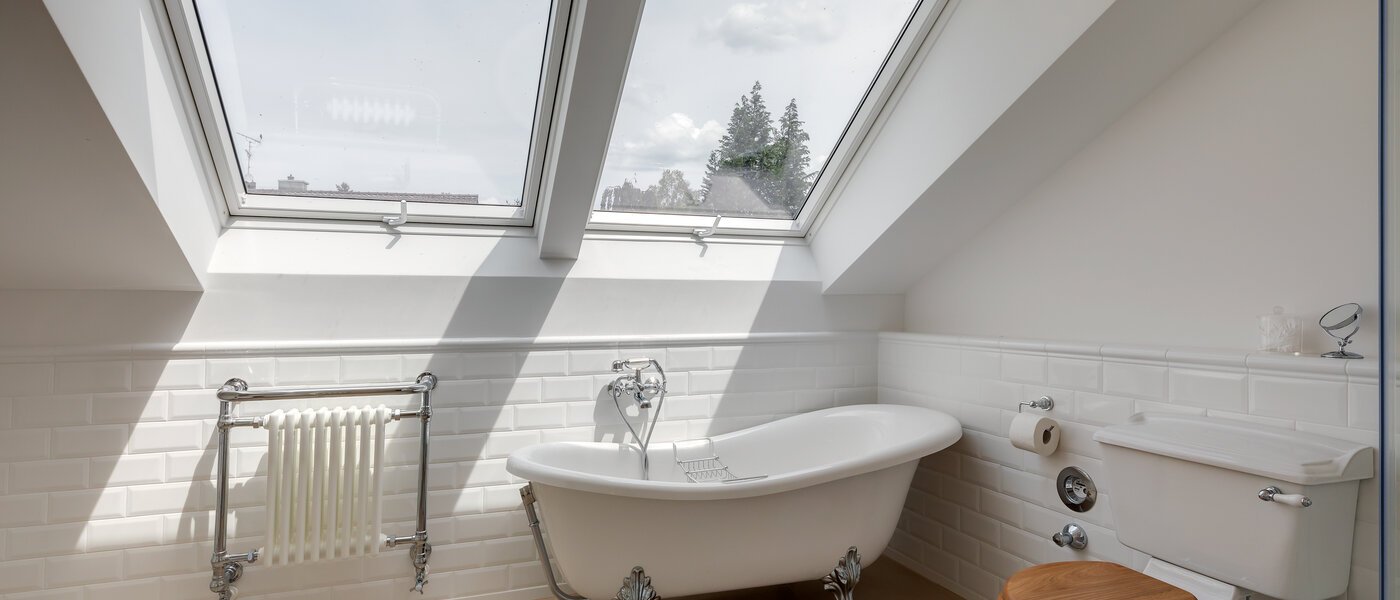 attic apartment Feldafing Tutzing 01 bathroom 11697