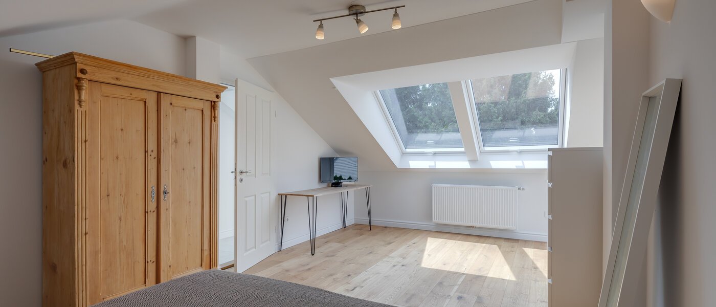 attic apartment Feldafing Tutzing 03 bedroom 11697