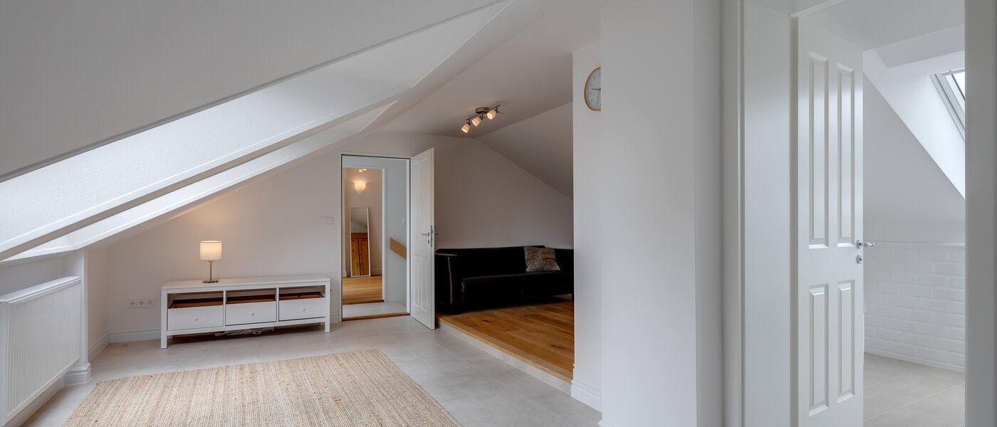 attic apartment Feldafing Tutzing 01 living area 11697