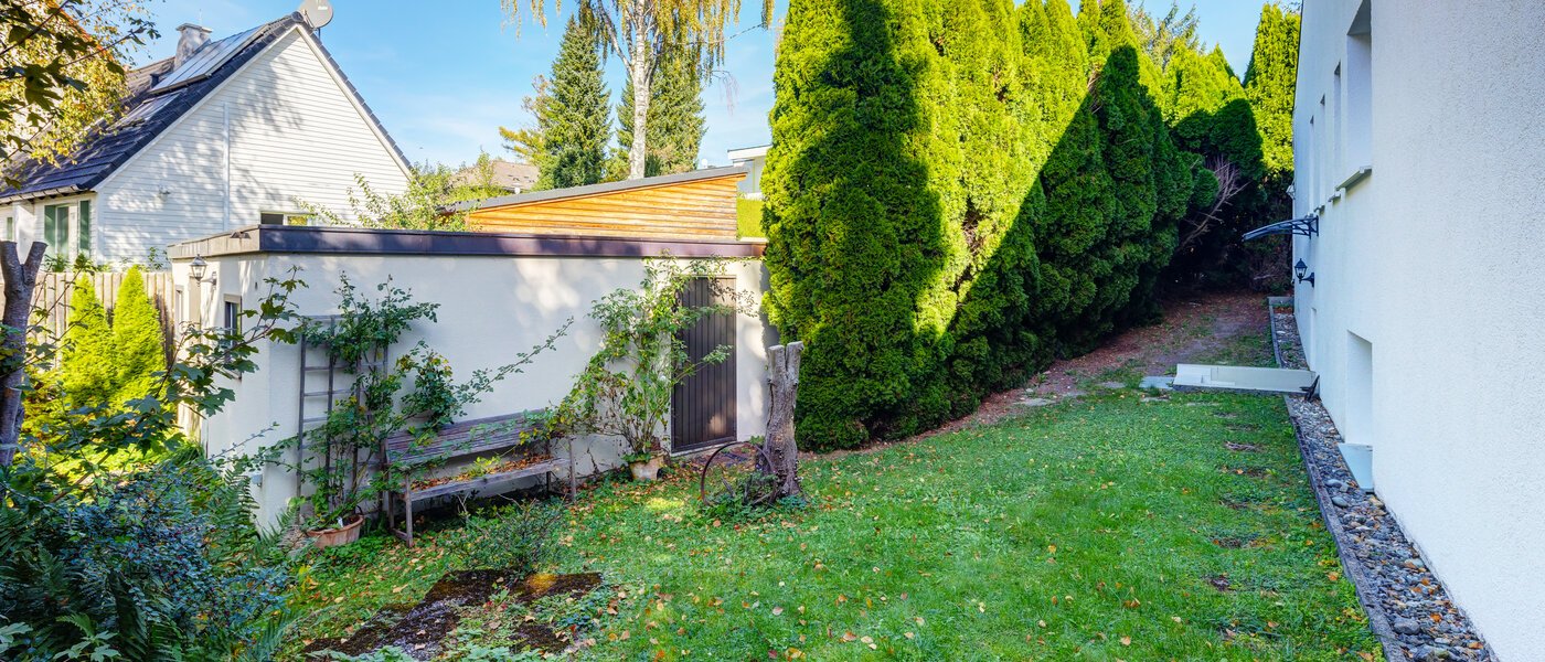 apartment with garden 	 Feldafing 03 garden 11698