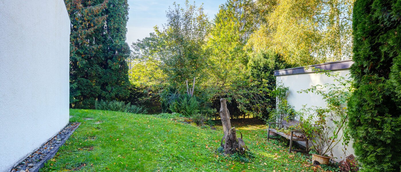 apartment with garden 	 Feldafing 04 garden 11698