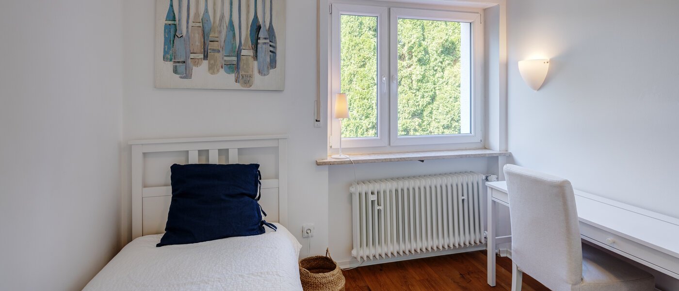 apartment with garden 	 Feldafing 01 2. bedroom 11698