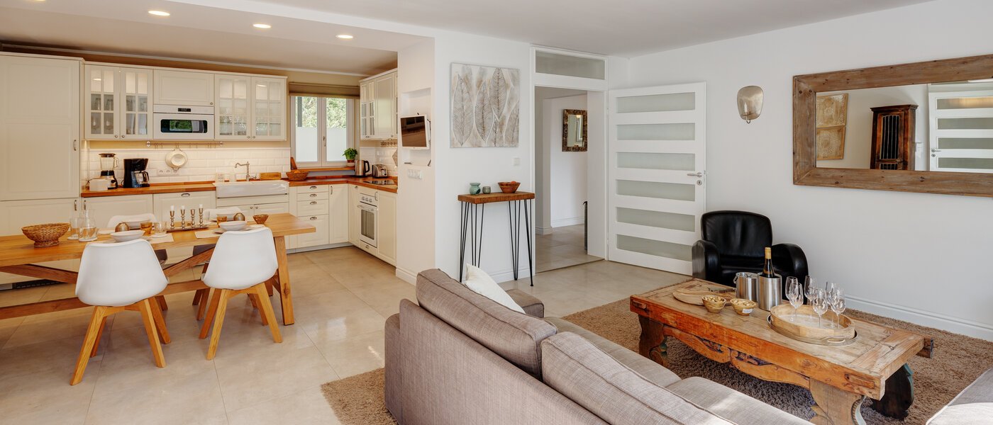 apartment with garden 	 Feldafing 05 living area 11698