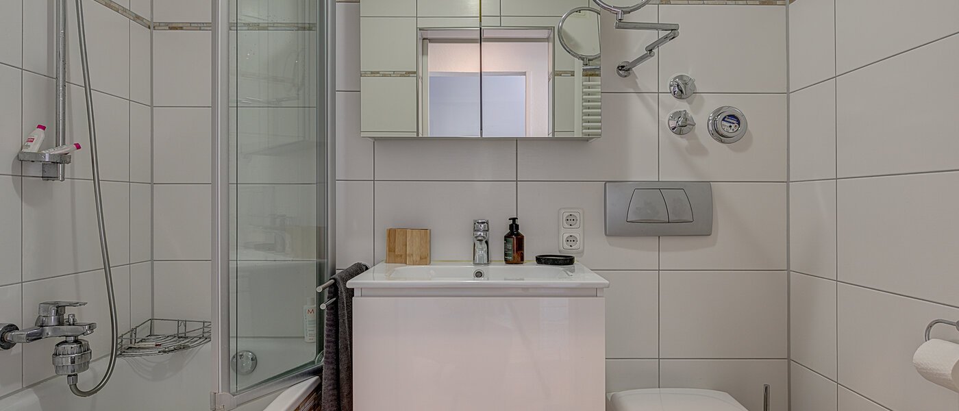 apartment München Berg am Laim 01 bathroom 11734