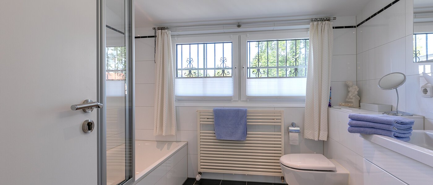 apartment Baldham 01 bathroom 11826