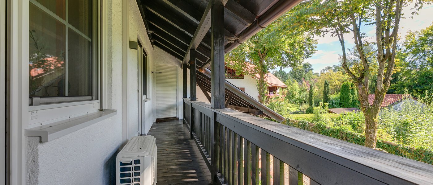 apartment Baldham 02 balcony 11826
