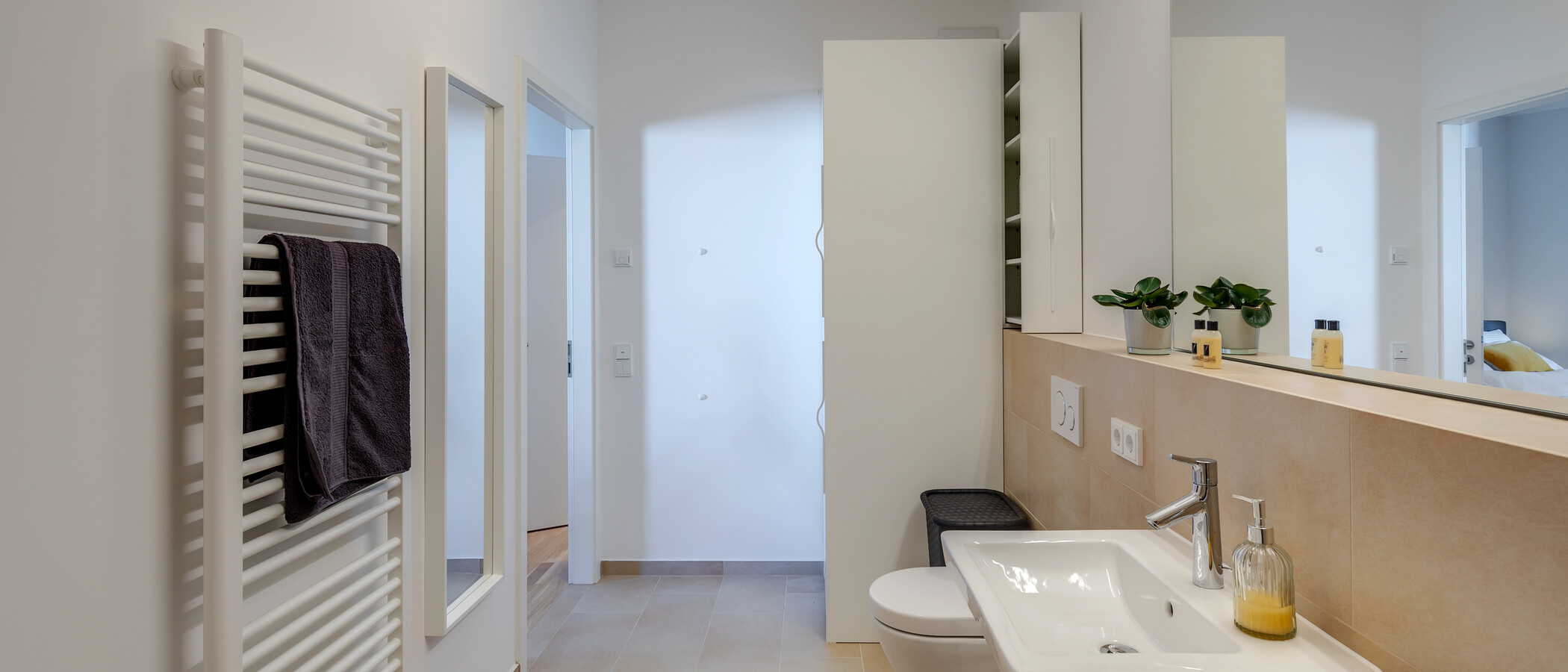 apartment München Neuhausen 03 bathroom 11831