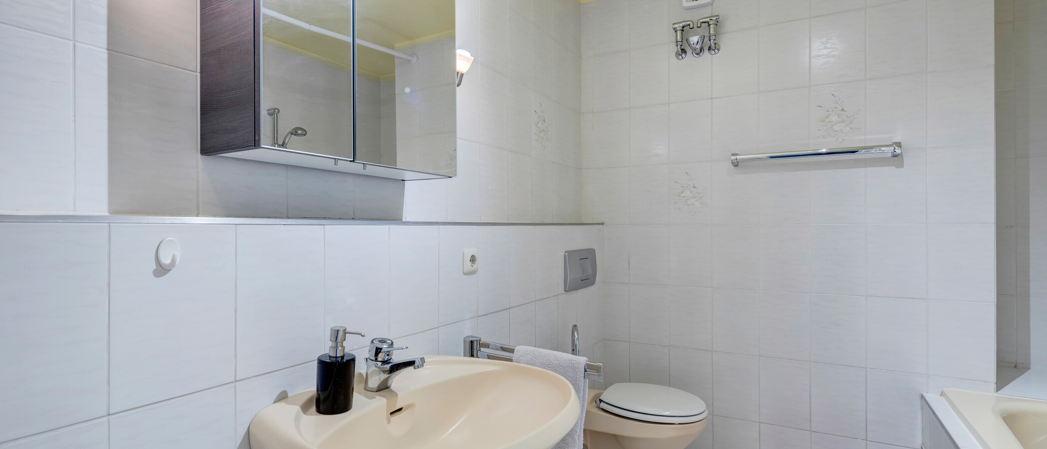 townhouse München Moosach 03 2. bathroom 11852
