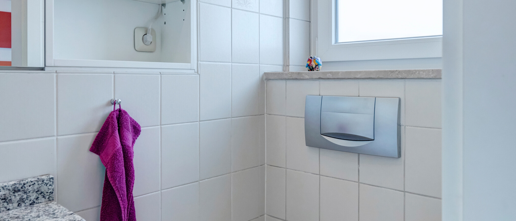 townhouse München Moosach 01 guest toilet 11852
