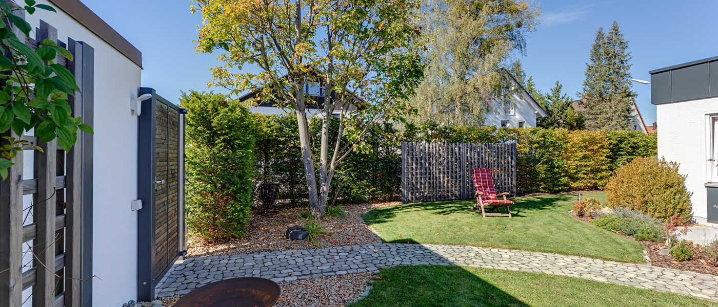 Bungalow Germering 04 garden 11857