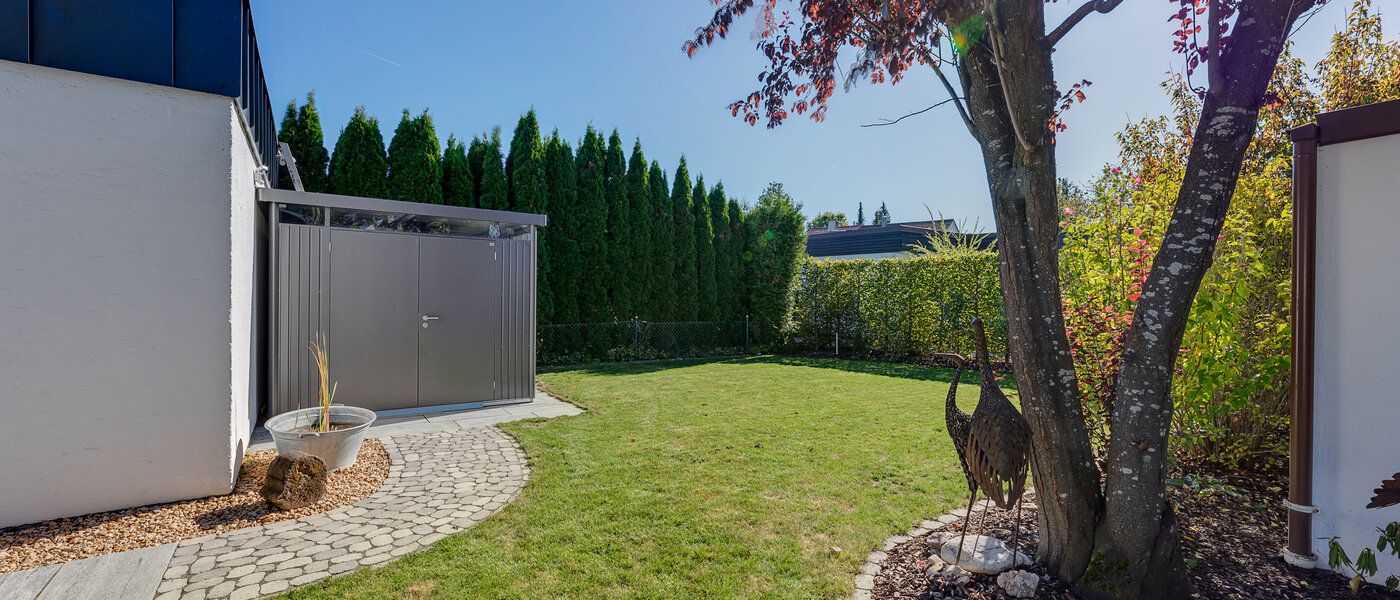 Bungalow Germering 05 garden 11857