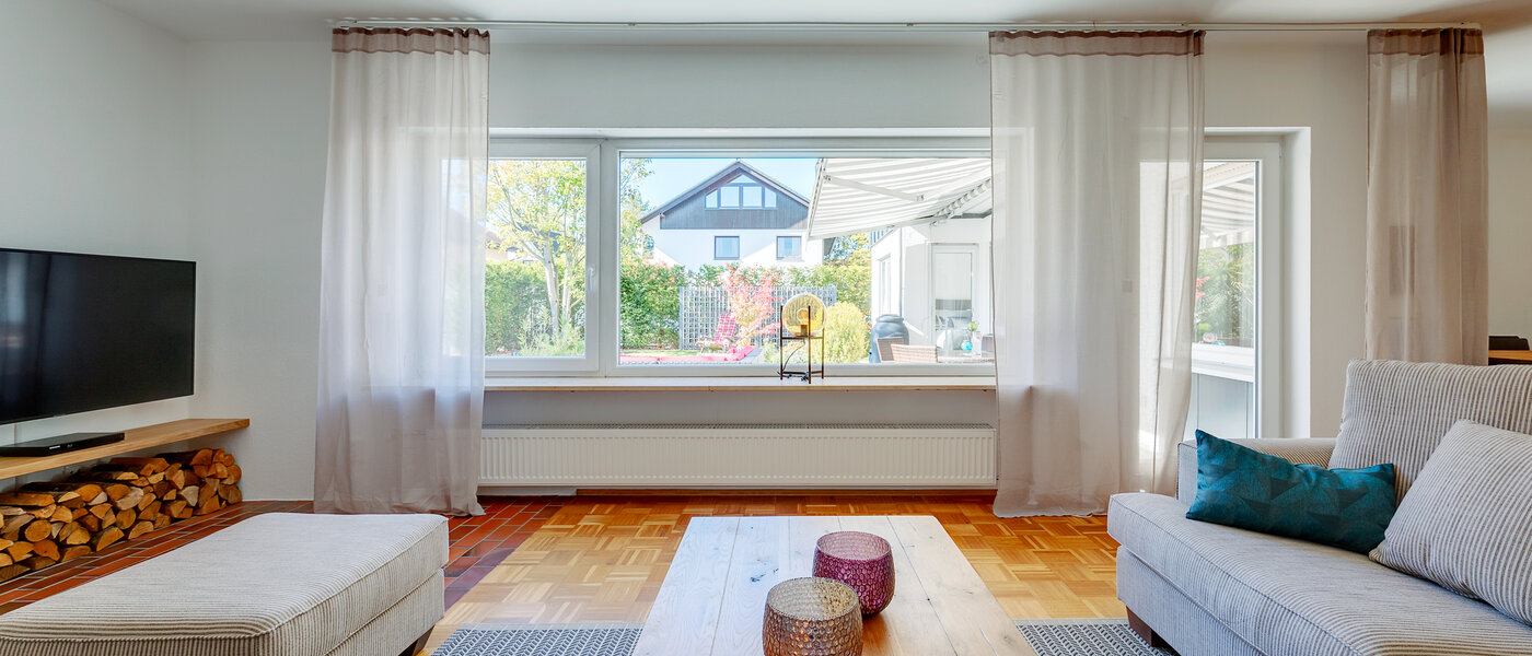 Bungalow Germering 03 living area 11857