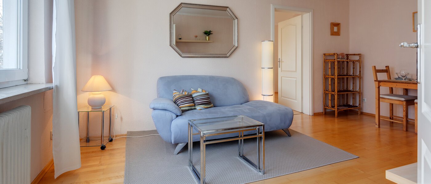 apartment München Schwabing-West (rund um den Hohenzollernplatz) 04 living area 1187