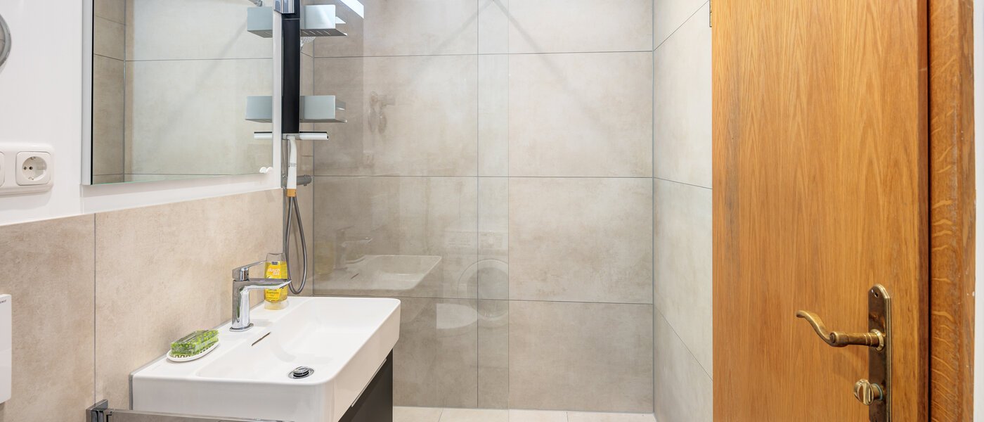 apartment München Laim 01 bathroom 11881