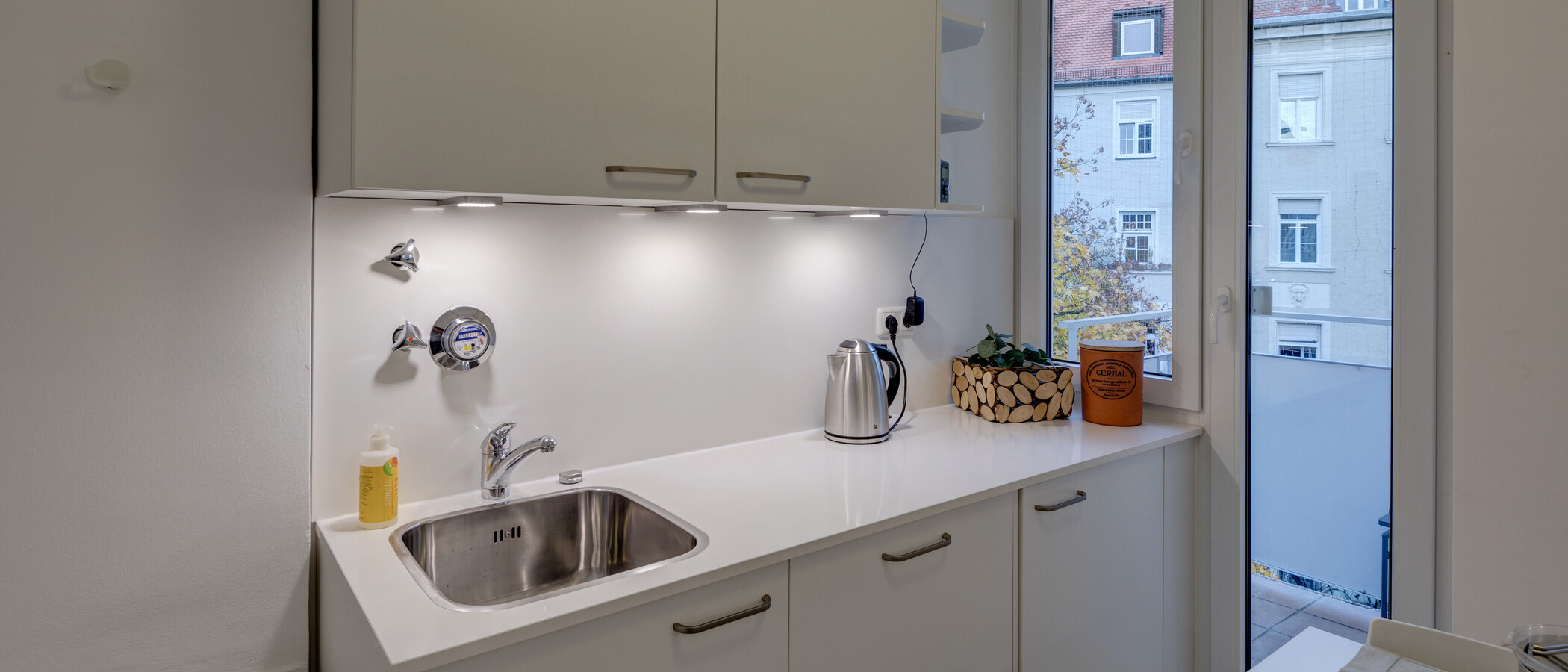apartment München Schwabing (links der Leopoldstraße) 03 kitchen 11895