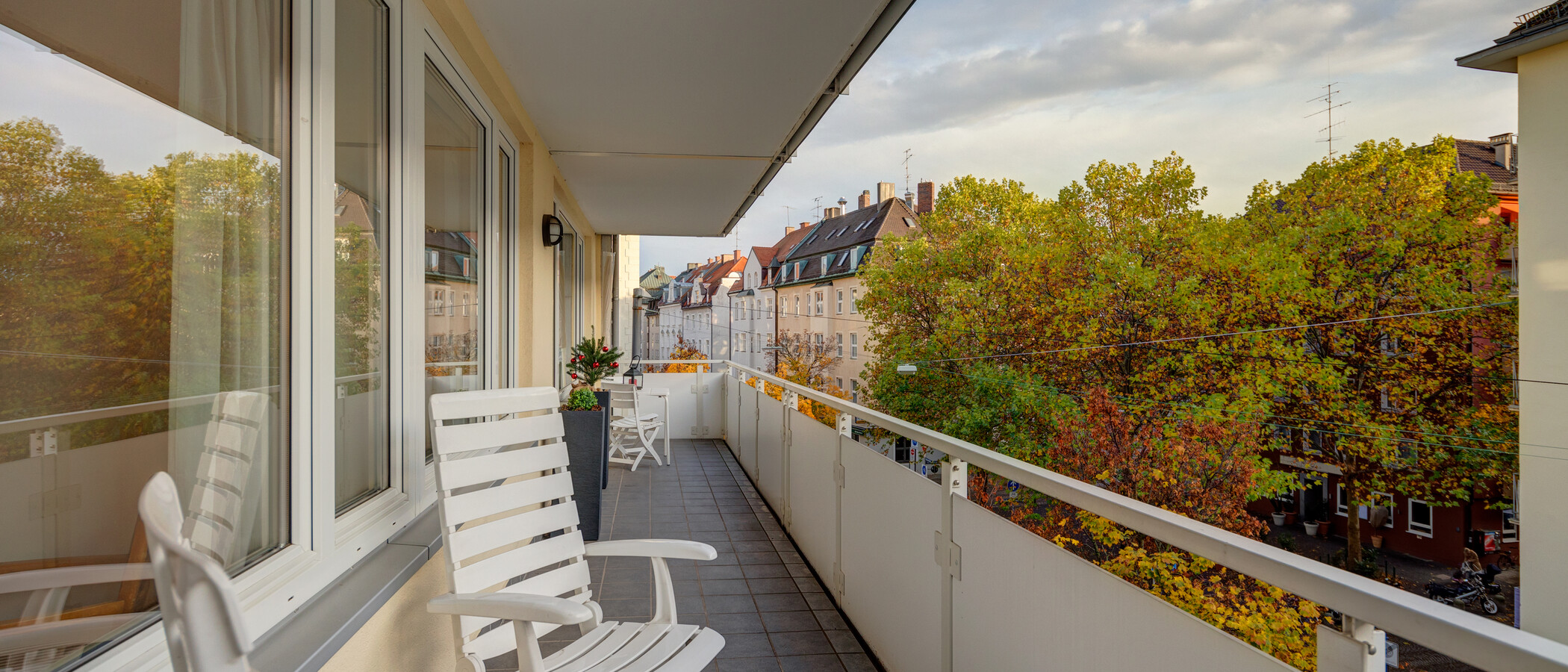 apartment München Schwabing (links der Leopoldstraße) 02 balcony 11895