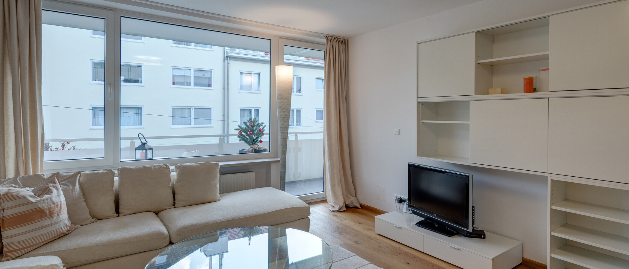 apartment München Schwabing (links der Leopoldstraße) 04 living area 11895