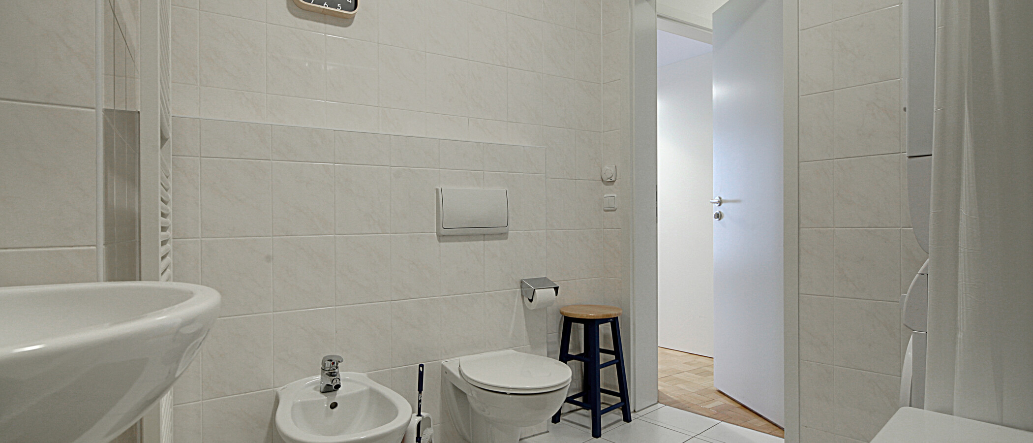 apartment München Schwabing (links der Leopoldstraße) 03 bathroom 1191
